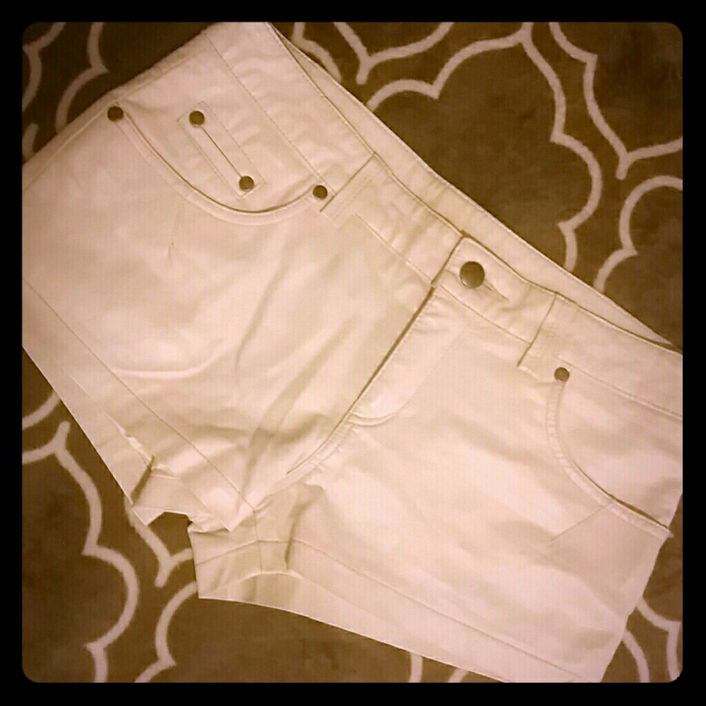 ✴FREE PEOPLE VEGAN LEATHER SHORTS